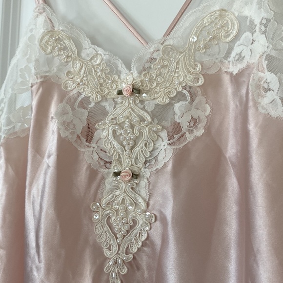 VTG California Dynasty Pale Pink Negligee w Hand Sewn Pearls, Lace, Sequins Lg - Picture 1 of 13